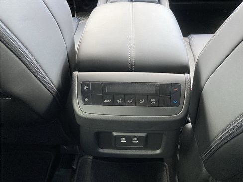 New 2026 Nissan Pathfinder SL image 29