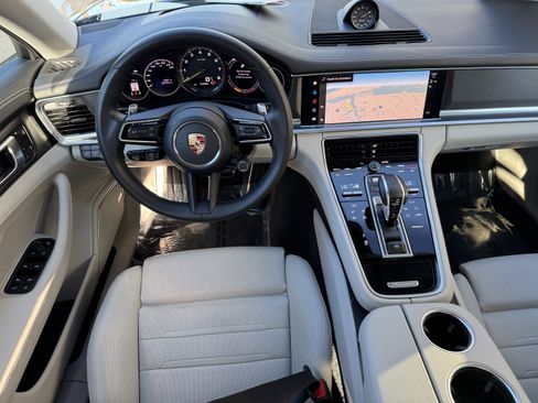 Certified 2023 Porsche Panamera 4 image 17