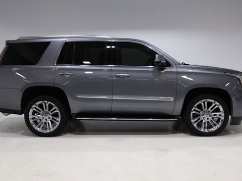 Used 2020 Cadillac Escalade Luxury w/ LPO, Radiant Package AWD/4WD image 9