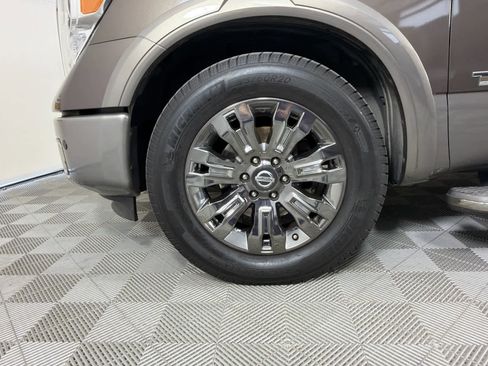 Used 2019 Nissan Titan Platinum Reserve w/ Platinum Utility Package image 10