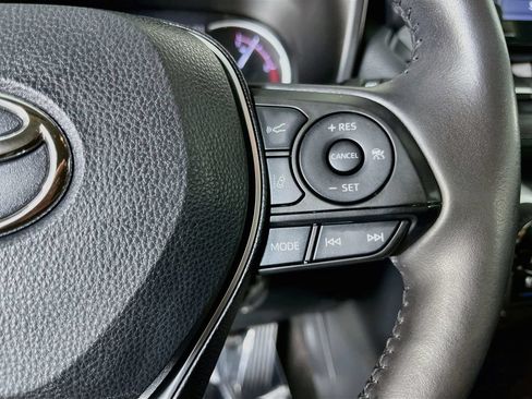 Used 2019 Toyota RAV4 Limited w/ Cold Weather Package FWD image 17