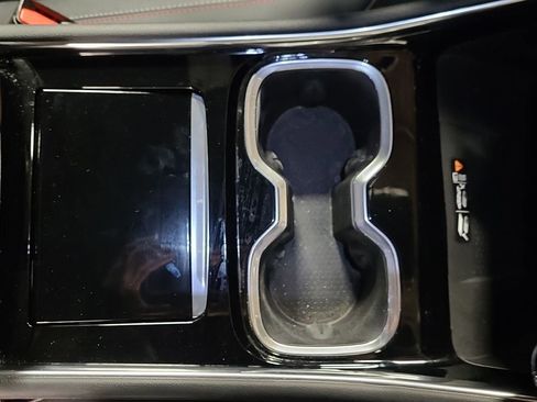 Used 2024 Chevrolet Traverse RS image 18