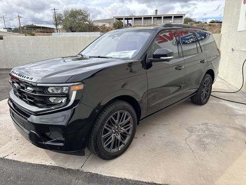 New 2025 Ford Expedition Platinum w/ Stealth Performance Package image 3