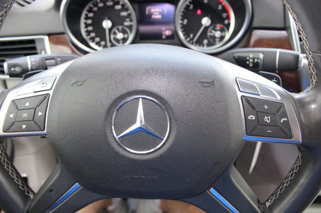 Used 2014 Mercedes-Benz ML 350 BlueTEC 4MATIC w/ Premium 1 Package image 24