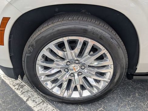 Used 2025 Chevrolet Tahoe High Country image 19