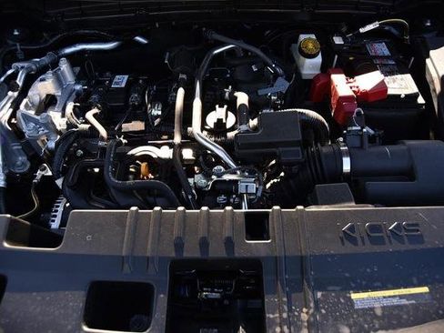 New 2025 Nissan Kicks SR image 28