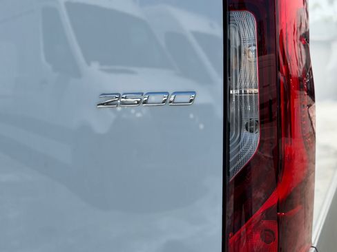 New 2025 Mercedes-Benz Sprinter 2500 image 12