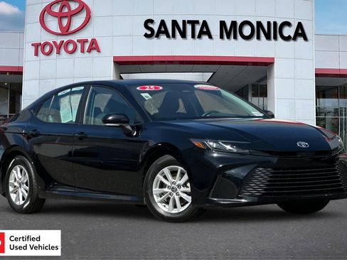 Certified 2025 Toyota Camry LE FWD image 1