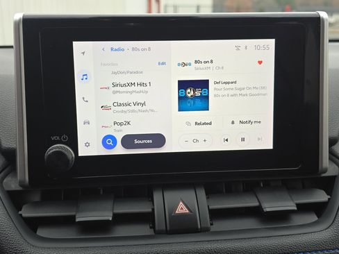 Used 2023 Toyota RAV4 SE image 26