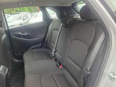 Used 2020 Hyundai Elantra GT FWD image 11