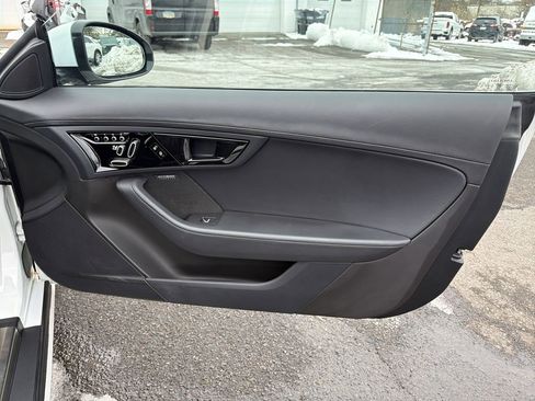 Used 2018 Jaguar F-TYPE R image 12