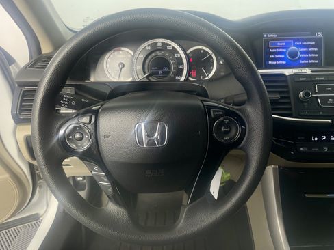 Used 2017 Honda Accord LX image 13