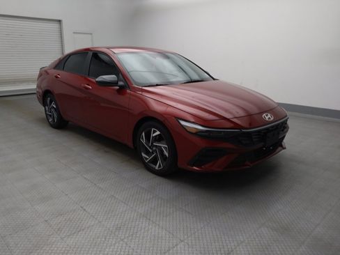 Used 2025 Hyundai Elantra Sport w/ Cargo Package FWD image 13
