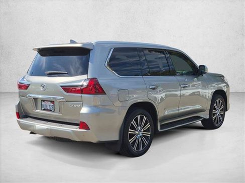 Used 2021 Lexus LX 570 4WD w/ Luxury Package image 6