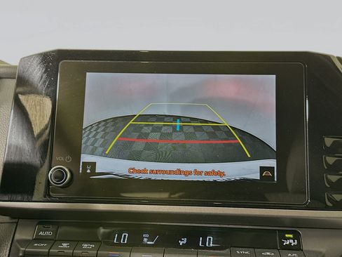 Used 2025 Toyota Camry LE image 25