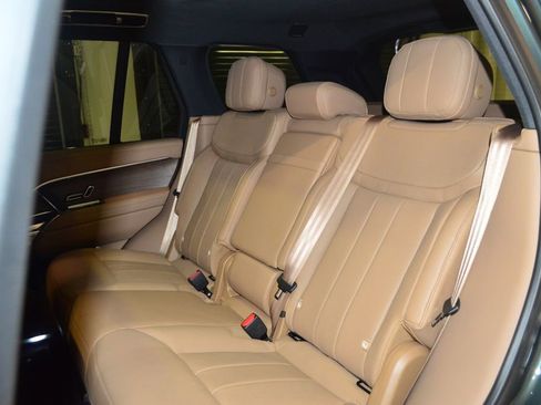 Used 2025 Land Rover Range Rover SE AWD/4WD image 31