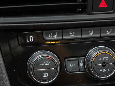 Used 2021 Volkswagen Jetta SEL FWD image 39