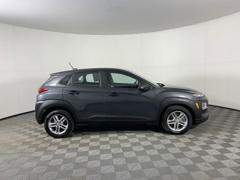 Used 2021 Hyundai Kona SE image 2