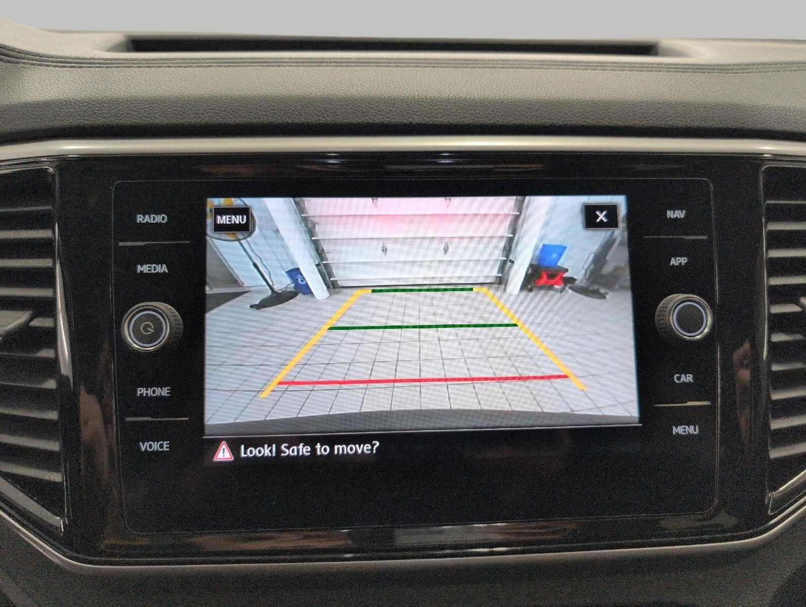 Used 2021 Volkswagen Atlas SEL AWD/4WD image 15
