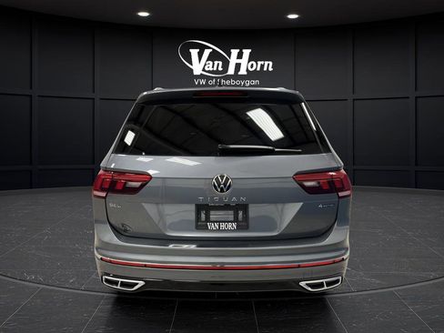 Used 2024 Volkswagen Tiguan SEL R-Line image 14
