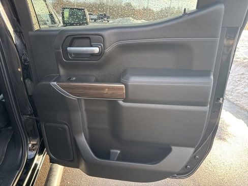 Used 2021 Chevrolet Silverado 1500 LT Trail Boss w/ Convenience Package II image 13