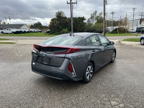 Used 2018 Toyota Prius Prime Premium w/ Carpet Mat Package image 5