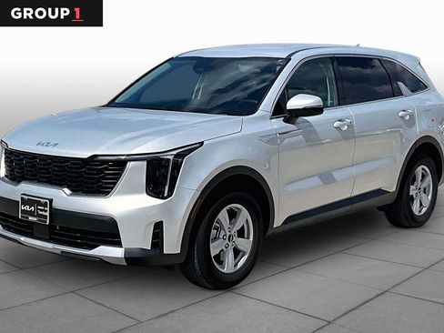 Certified 2026 Kia Sorento LX FWD image 1