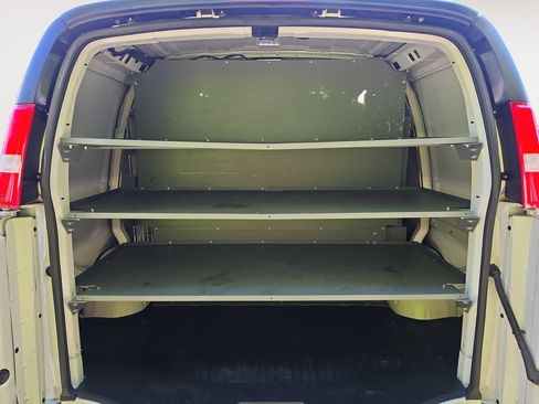 Used 2021 Chevrolet Express 2500 RWD image 13