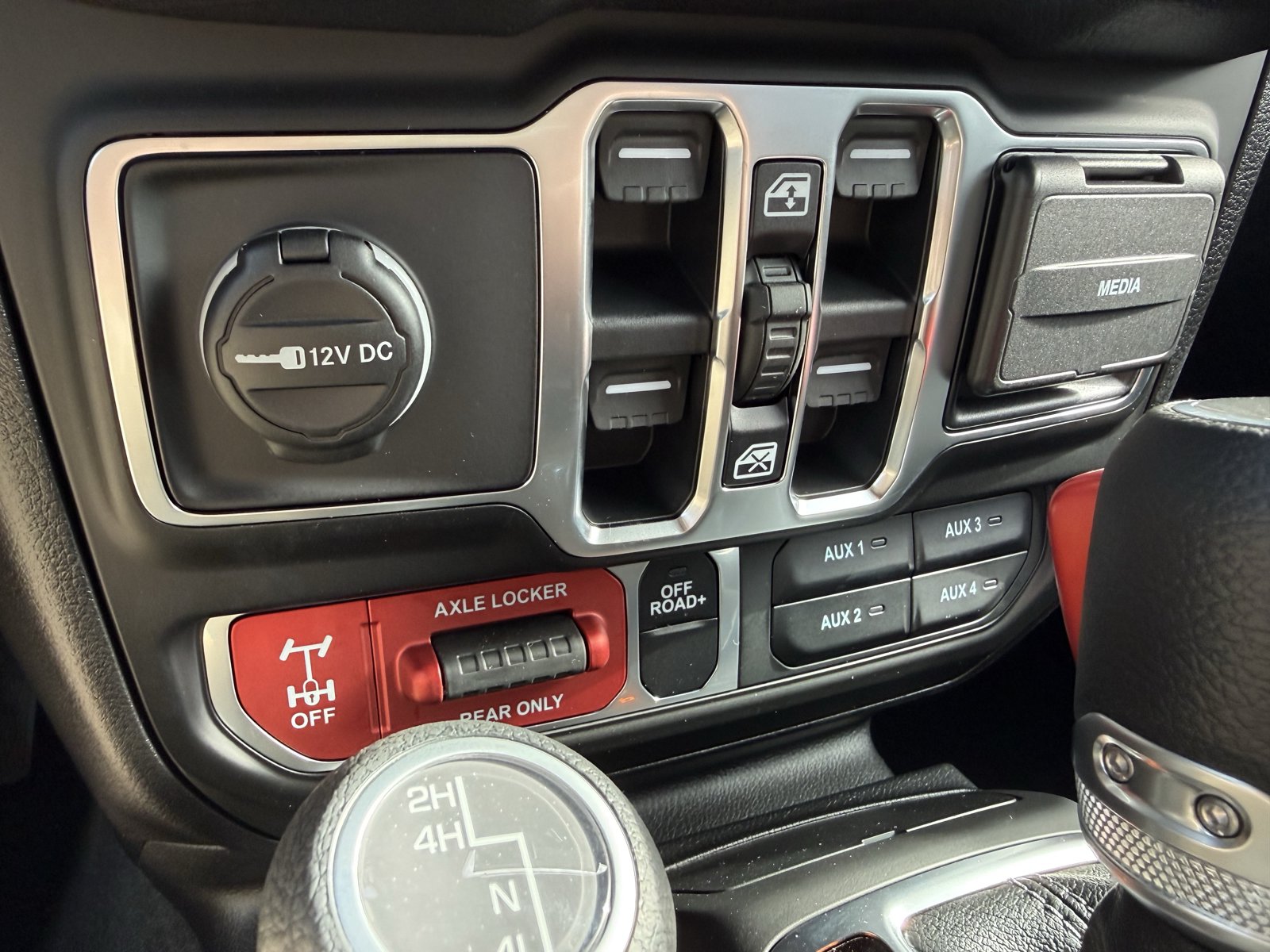 New 2026 Jeep Gladiator Sport AWD/4WD image 24