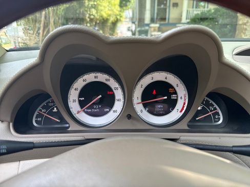 Used 2011 Mercedes-Benz SL 550 image 19