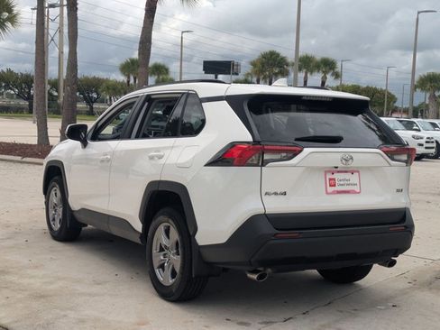 Used 2024 Toyota RAV4 XLE w/ Convenience Package FWD image 7