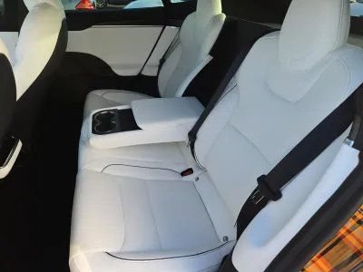 Used 2022 Tesla Model S Plaid AWD/4WD image 4