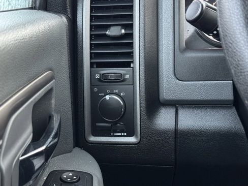 Used 2017 RAM 3500 Tradesman w/ Power & Remote Entry Group image 24