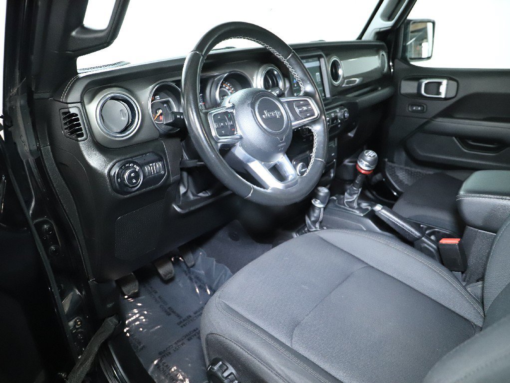 Used 2022 Jeep Gladiator Overland w/ Trailer Tow Package AWD/4WD image 17