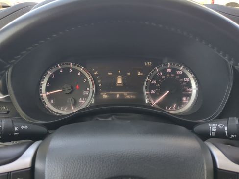 Used 2024 Toyota Highlander LE image 27