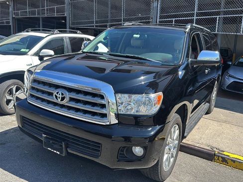 Used 2011 Toyota Sequoia Limited image 2