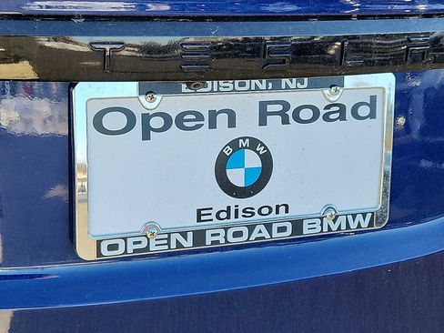 Used 2022 Tesla Model X image 30