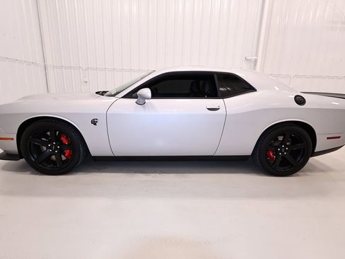 Used 2022 Dodge Challenger SRT Hellcat w/ Plus Package RWD image 7