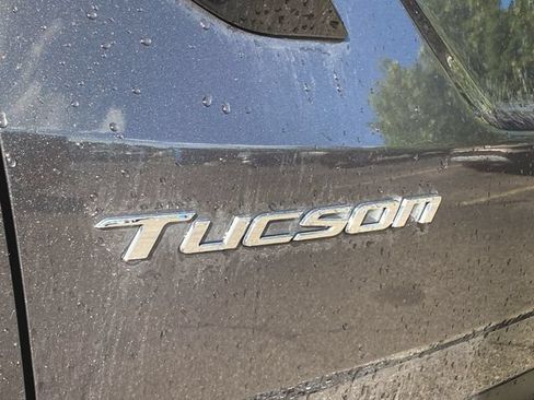 Used 2022 Hyundai Tucson Limited FWD image 12