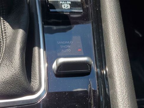 New 2025 Jeep Compass Limited w/ Sun & Sound Group image 32