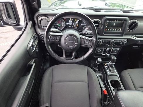 Used 2023 Jeep Wrangler Unlimited w/ Cold Weather Group AWD/4WD image 5