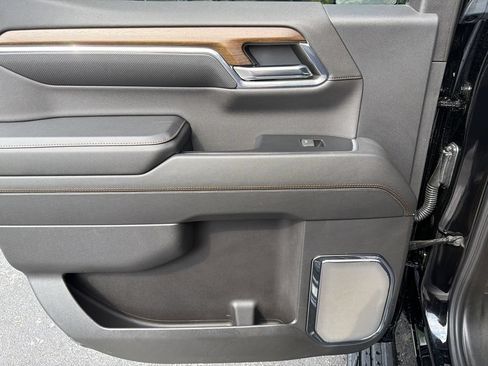 Used 2024 Chevrolet Silverado 1500 High Country w/ Midnight Edition AWD/4WD image 13