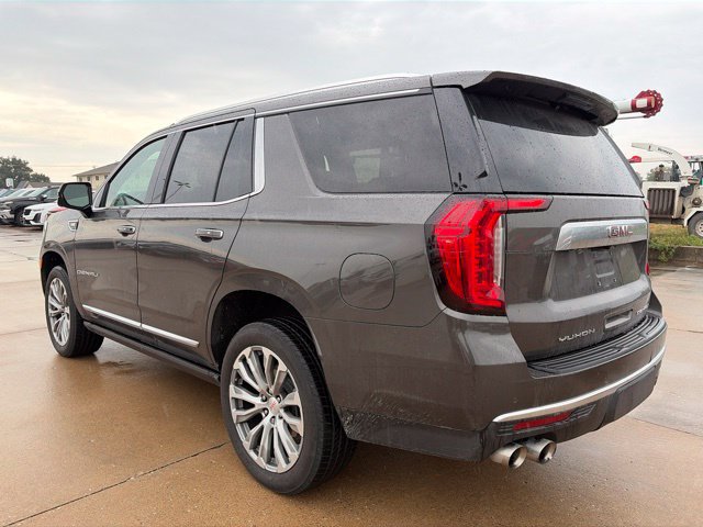 Used 2021 GMC Yukon Denali w/ Denali Premium Package AWD/4WD image 5