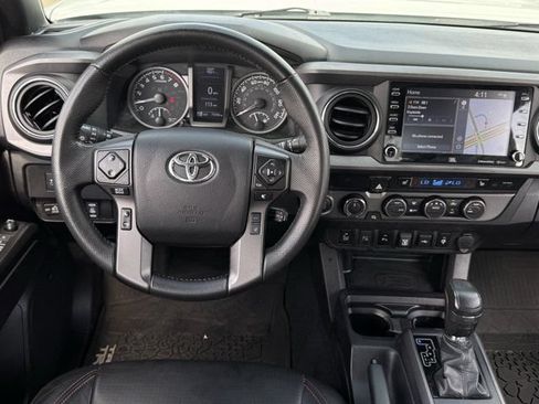 Used 2022 Toyota Tacoma TRD Pro AWD/4WD image 12