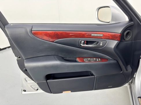 Used 2007 Lexus LS 460 image 41