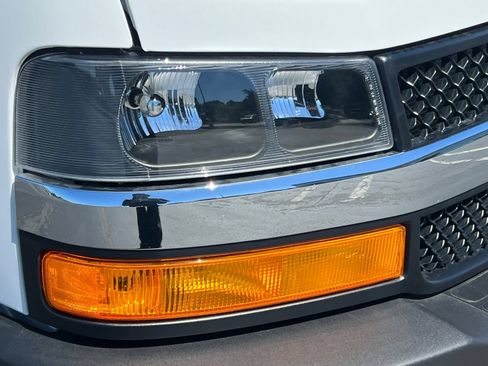 Used 2025 Chevrolet Express 2500 w/ Driver Convenience Package RWD image 38