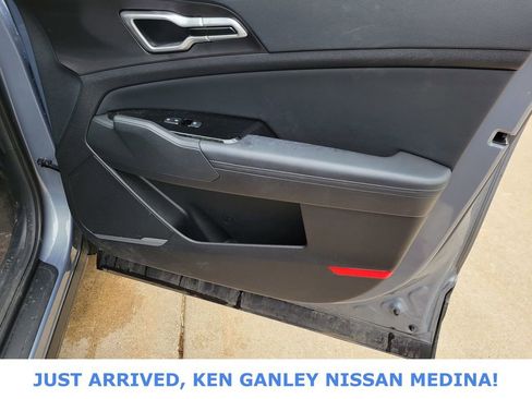 Used 2024 Kia Sportage EX FWD image 21