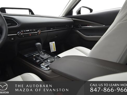 Used 2025 MAZDA CX-30 AWD 2.5 S w/ Premium Package image 23