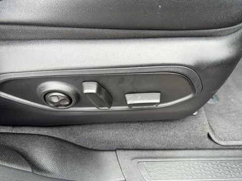 Certified 2024 Jeep Grand Cherokee Limited w/ Black Appearance Package image 22