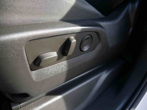 Used 2025 Chevrolet Silverado 3500 LT image 34